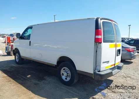 2018 Chevrolet Express 2500 Work Van из США, поврежденный, VIN 1GCWGAFP8J1201334